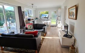 Waikanae Beach Suite Retreat